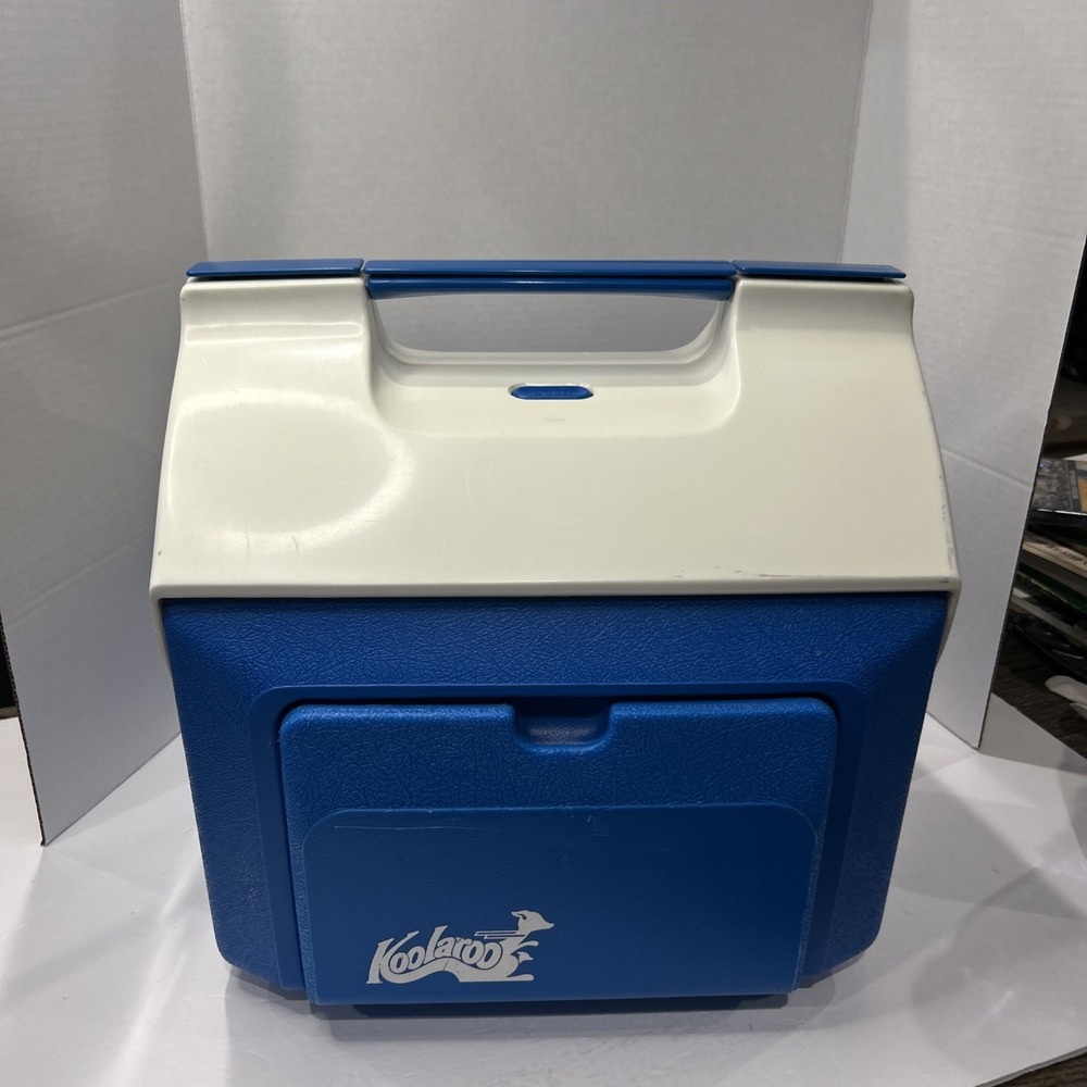 VTG Thermos Koolaroo 15 Qt Dome Top Cooler With Side Pockets Handle Blue White